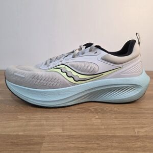 Saucony Surge 3 Running Shoes - Men's size 11US